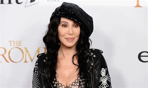 Cher), имя при рождении — ше́рилин саркися́н (англ. Drei Prinzipien, die der Sängerin Cher helfen, immer jung ...