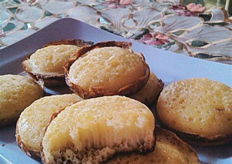 Kue bolu lemon ini memiliki aroma lemon yang membuat penikmatnya tergugah selera. Resep Martabak Mini (Martabak Bolu / Terang Bulan) oleh ...