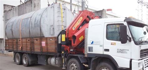 Dia lakukannya atas kerelaanya sendiri. Lorry Crane Services