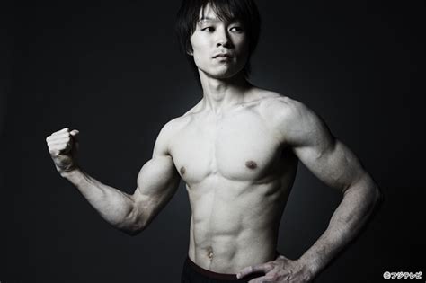 Nahrávejte, sdílejte a stahujte zdarma. 内村航平 : 筋肉フェチ女子必見! 体操ニッポン代表が筋肉美を ...