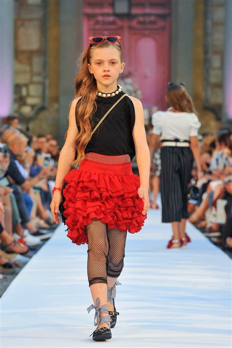 Coccinelle kids fashion show summer 2010. MONNALISA SPRING SUMMER 2018 FASHION SHOW - RUNWAY #Monnalisa #SS2018 #Runway #Catwalk # ...