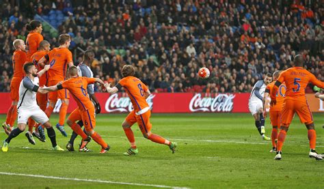 Le rennais rafik guitane a offert la victoire à l'équipe de bernard diomède en fin de match (81e), alors que l'attaquant de l'ol amine gouiri avait ouvert le score en début de. Le bijou de Griezmann face aux Pays-Bas - Equipe de France ...