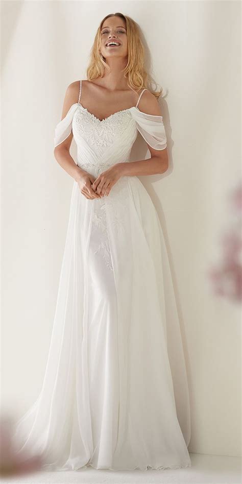 Ich habe es in einem second hand laden gekauft und an der länge und weite des kleides nichts. Colet by Nicole Spose 2019 Wedding Dresses | Wedding ...