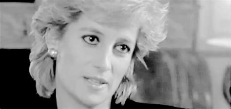 Princess diana doesn't feature in series 3 of the crown, which was released on netflix over the weekend. This old interview of Princess Diana talking about Prince William will make your heart burst ...