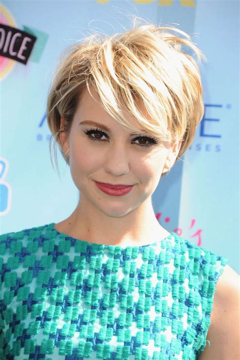 The front layers contour the face ideally and the jagged cut side sweeping bangs finish off the style excellently. Chelsea Kane - HawtCelebs | Chelsea kane hair, Chelsea ...