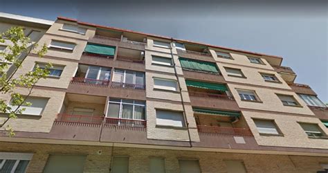 Entorno residencial con paradas de autobús en. Tenemos Tu Piso | Piso en venta en Zaragoza de 107 m2