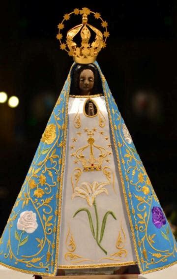 10 virgen de lujan y su peregrinación. La Virgen de Luján luce su nuevo manto en la Basílica ...