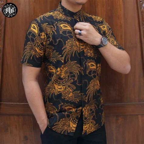 Warna Baju Batik Cowok Yang Cocok Untuk Kulit Hitam ...