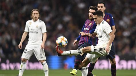 Futbol club barcelona, commonly referred to as barcelona and colloquially known as barça, is a spanish professional football club based in b. Real Madrid vs FC Barcelona live kijken bij KPN, barcelona ...