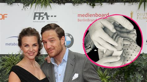 Annika lau ist seit 2015 mit dem schauspieler frederick lau verheiratet, der auch der vater der drei. Es ist ein Junge: Das Baby von Frederick & Annika Lau ist ...