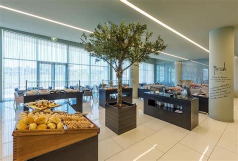 Check spelling or type a new query. Oferta Nochevieja en el Hotel TRYP Lisboa Aeroporto 4 ...