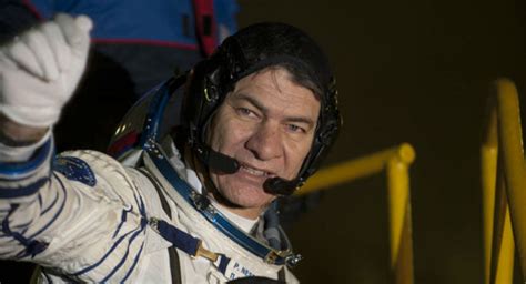 In spite of his hard training and attending archery events, nespoli could achieve good marks at school. Paolo Nespoli torna nello Spazio con Vita - Galileo