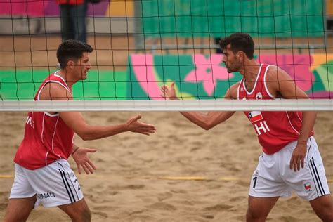 Cayeron ante letonia por dos sets a cero. Los Grimalt debutan con un triunfo en la final del ...