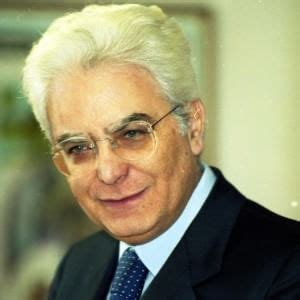 Il presidente della repubblica, sergio mattarella, è partito questa mattina con un volo di linea per palermo, all'indomani della scomparsa del nipote alessandro argiroffi. Mattarella al Quirinale, la sorella del giudice Falcone si ...