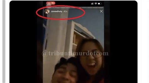 Viral video mesra adhisty zara dengan kekasih hingga trending twitter, ini yang dilakukan penyanyi eks jkt48. Jadi Sorotan Lantaran Video Tak Senonoh, Ini Profil ...