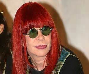 Rita lee ocupa um espaço único dentro do universo da música popular brasileira. Rita Lee: Duas coisas q eu odeio: 1a- a nova namorada do ...