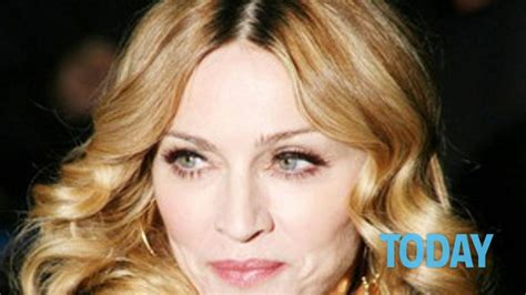 Giornalista, conduttrice del tg1 autrice di ancora un giro di chiave @baldinicastoldi. Madonna vende casa a New York