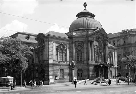 Itt született meg a huszadik századi korszerű magyar színjátszás. Vígszínház, Budapest | Kultúra | Épületek | Kitervezte.hu