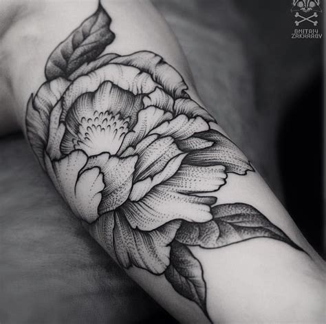 Ces fleurs sont vénérées parce qu'elles sont magnifiques et extrêmement éphémères. Tatouage Dessin Fleurs Japonaises