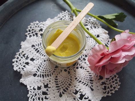 This cold cream is thick and softens when it touches the skin. DIY: Cold Cream - Life of Larimare