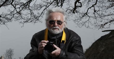 Von 1962 bis 1981 erzielte er auf nationalen und internationalen ausstellungen über 60 urkunden und medaillen sowie die ehrennadeln für fotografie in bronze. Fotograf Klaus Ender: „Meine schönsten Enthüllungen"