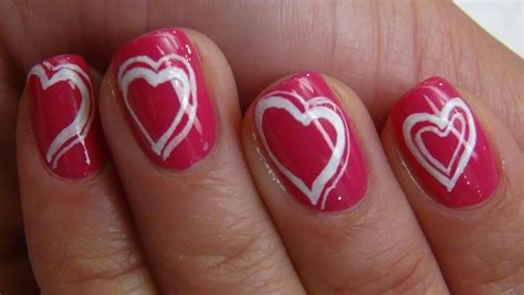 Quieres aprender como poner las uñas acrilicas facil y rapido con nuestros metodos? ️ Uñas de San Valentin - Diseños de uñas para el 14 de ...