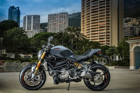 Triumph trident 660 officially launched in indian market. 2017 Ducati Monster 1200 R Motorcycle UAE's Prices, Specs ...