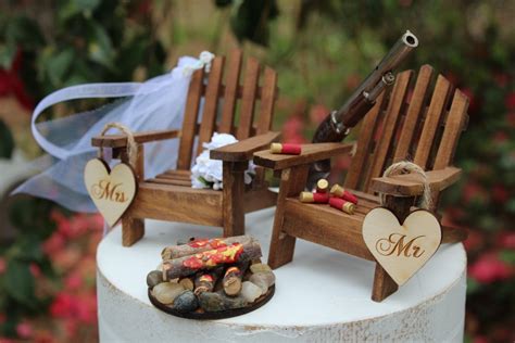 Whether you're looking for mealworms, fruit and nut bird seed, hummingbird nectar and much more, we've got what you need for less. Pin on Hunting Cake Toppers
