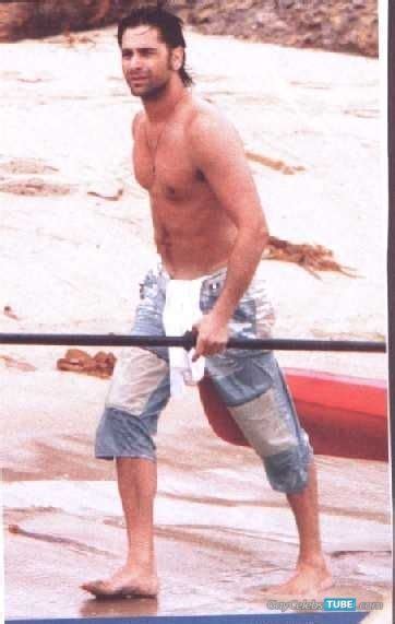 John stamos posted a shirtless selfie on sunday, and there are few words that can encompass the feelings of thousands of women who have seen the photo. John Stamos (With images) | Hottest male celebrities ...