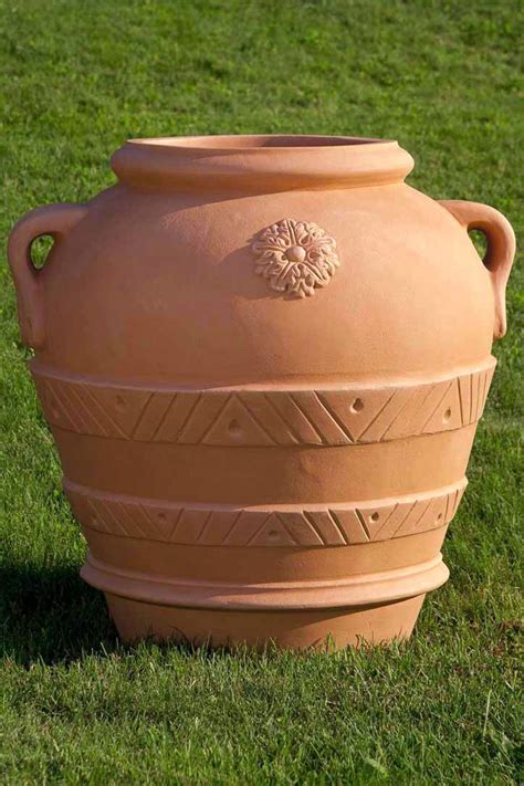 Bring to pass subconscious self pauperism to decorate your garden in a unique way? 'Orcio' Terracotta Style Plastic Urn in 2021 | Planter ...