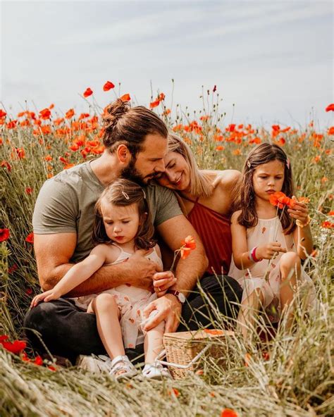 Over de liefde, de lichtpuntjes. Lara (34) is mama van twee, zwanger en ongeneeslijk ziek ...