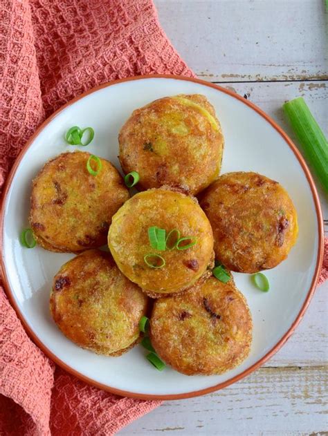 Cara membuat perkedel kentang tanpa telur: Resep Perkedel Kentang Tanpa Telur - Lifestyle Fimela.com