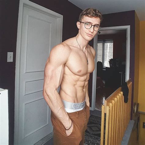 Do not announce other rooms or websites that would conflict with this room. A Pec Lover's Paradise! : Photo | Hot male models