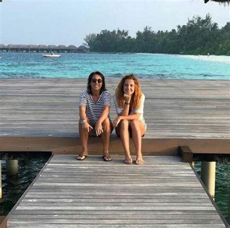 A atriz partilhou uma fotografia em que aparecem abraçadas e na legenda da mesma citou palavras da poetisa sophia de. Gabriela Sobral e Inês Herédia felizes após casamento ...