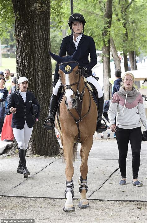 Horse rider jessica springsteen, daughter of us singer bruce springsteen, during the first journey of the international horse jumps contest of madrid. Bruce Springsteen proudly watches daughter Jessica, 27, as ...