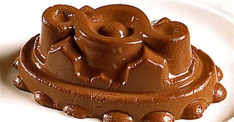 Das gebäude, das von 1967 bis 1971 gebaut wurde, ist sowohl von außen als auch von innen sehr funktionalistisch gestaltet. Chokladpudding | Recept | Chokladpudding, Efterrättsrecept ...