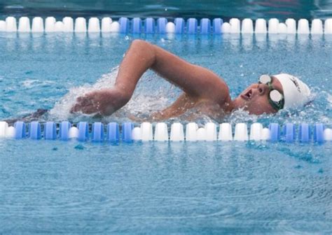 Here are my top tips on how you can do a 50 meter dynamic apnea swim. Swimming