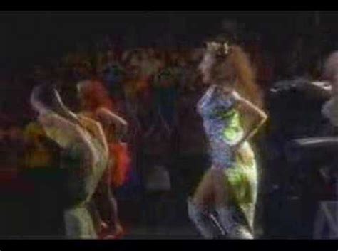Performance by spice girls performing spice up your life from spice world the movie 1997. Spice Girls-Spice Up Your Life - YouTube