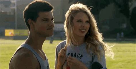 Vídeos associados a este filme. crystal gifs, tem gifs da taylor swift e do taylor lautner ...