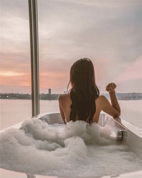 More than just functional, it's where we go to relax, unwind, and let the stresses of the day wash speaking of old, bathtubs of late have undergone a revolution. The 10 Most Beautiful Bathtubs in the World | Beautiful ...