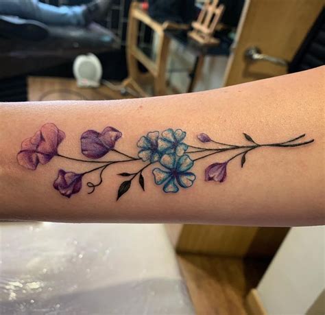 Tammy is a beautiful person inside and out. 𝐻𝒶𝓃𝒶 𝒞𝒶𝓇𝓋𝑒𝓇 on Instagram: "Cute little flower piece for ...