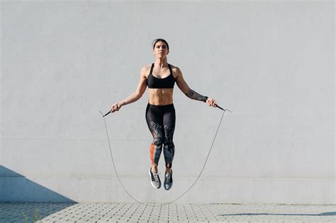Let's learn how to jump rope! The Best Jump Rope Workout For Runners — Runners Blueprint