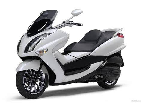 Your review and rating will help rank 2009 touring scooter. YAMAHA MAJESTY - Review and photos