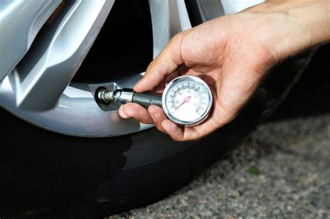 Berikut ialah perkongsian dan tips untuk periksa tayar kereta anda. Berapakah tekanan angin tayar kereta yang optimum? • Motoqar