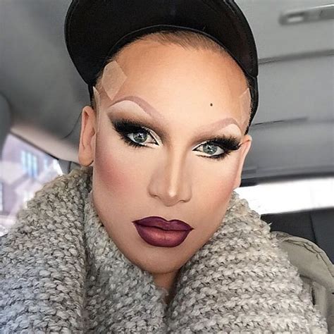 Your jawline, cheeks, outer edges of your. 10 Best images about Drag on Pinterest | Drag queen makeup ...