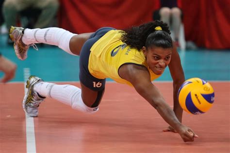 Fernanda garay rodrigues (porto alegre, may 10, 1986) is a brazilian volleyball player who acts as tip. Ouro em Londres, Fernanda Garay vira exemplo de superação ...