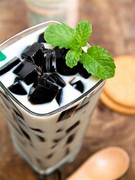 Es jelly cincau hitam enak lainnya. Resep Es Cincau Hitam, Sajian Menggoda untuk Buka Puasa ...