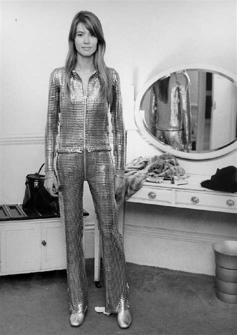 Paco rabanne created the 60's most iconic garments through constant experimentation designing truly unique pieces that, today, still influence fashion. Françoise Hardy en Paco Rabanne | Paco Rabanne | Pinterest ...