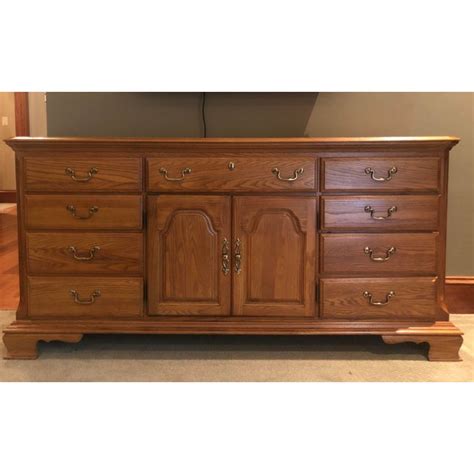 Maybe you would like to learn more about one of these? Sumter Cabinet Company Dresser With Triview Mirror | Chairish