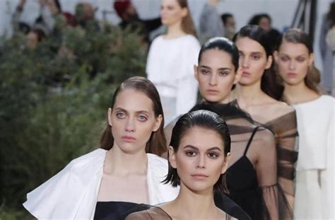 Juni 1978 ihren ersten ehemann, philippe junot. Haute Couture: Chanel und die neue Schlichtheit